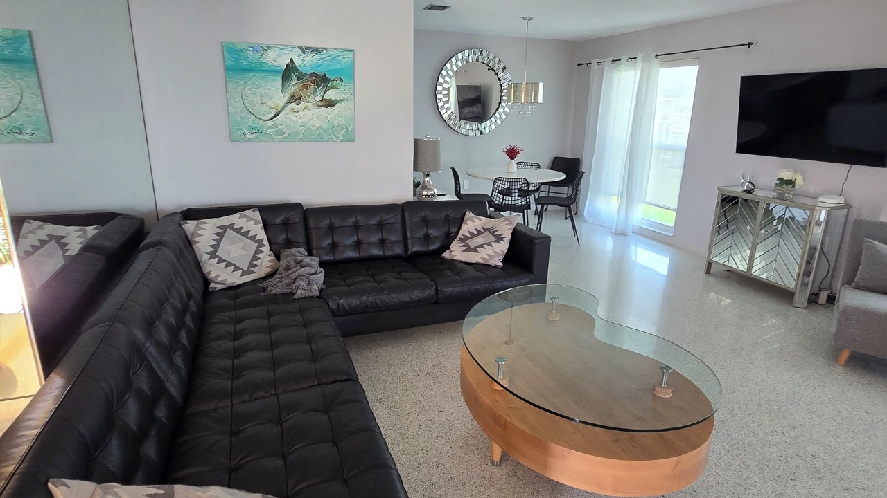 Photo of Livingroom in Palmetto