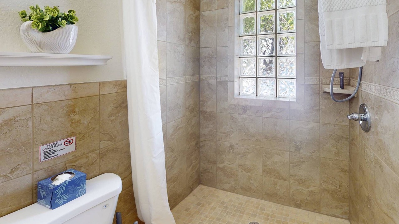Photo of Bathroom in Treasure Island