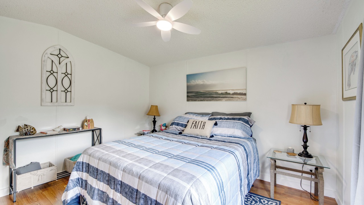 Photo of Bedroom in Manattee Road