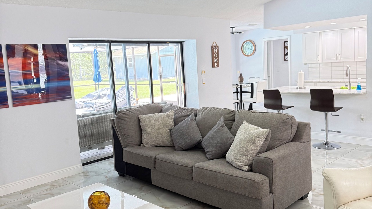 Photo of Livingroom in Spring Hill