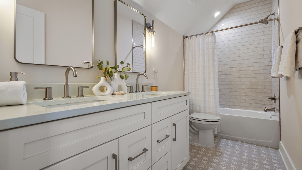 Photo of Bathroom in Crescent Beach
