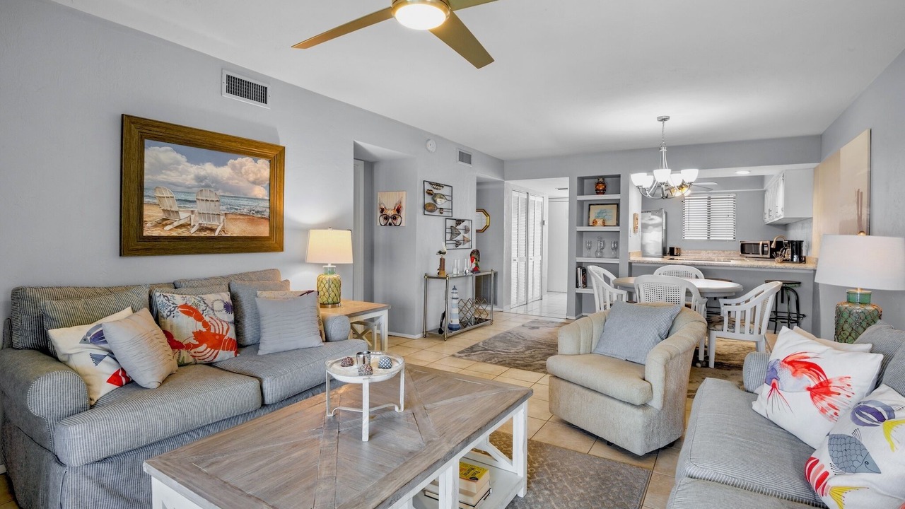 Photo of Livingroom in Bradenton Beach