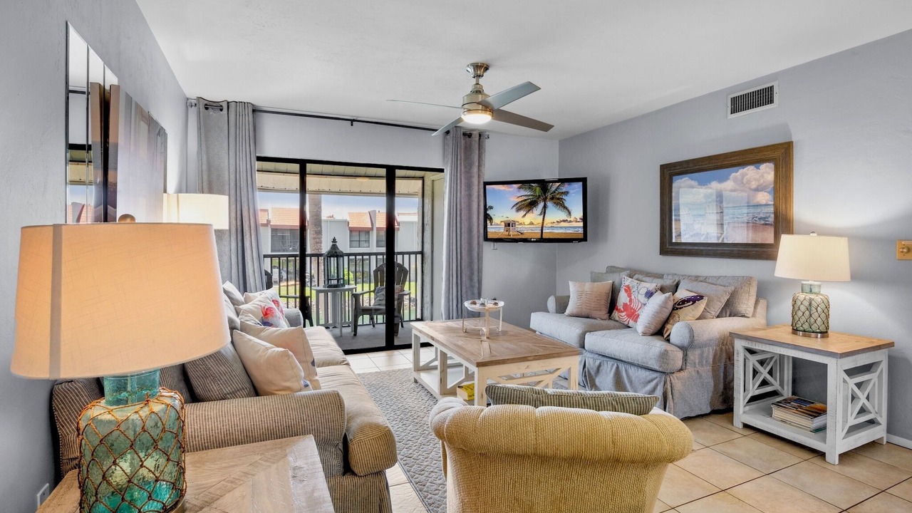 Photo of Livingroom in Bradenton Beach