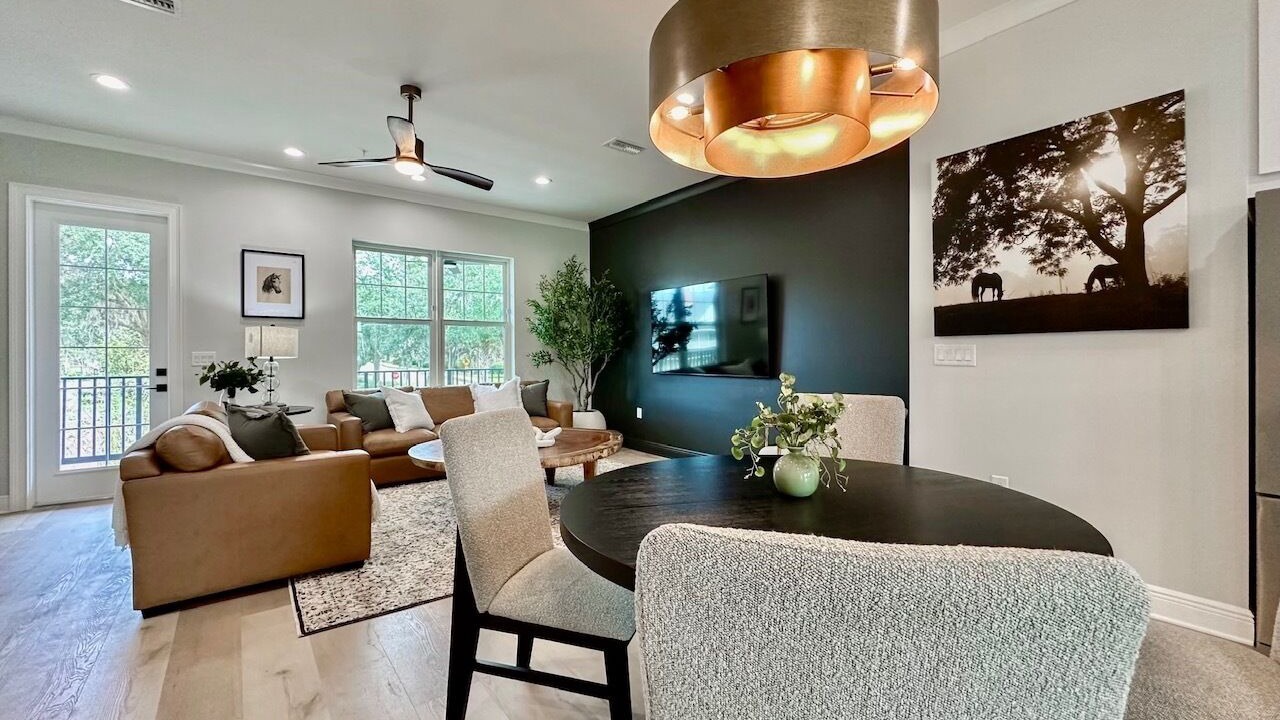 Photo of Livingroom in Historic District