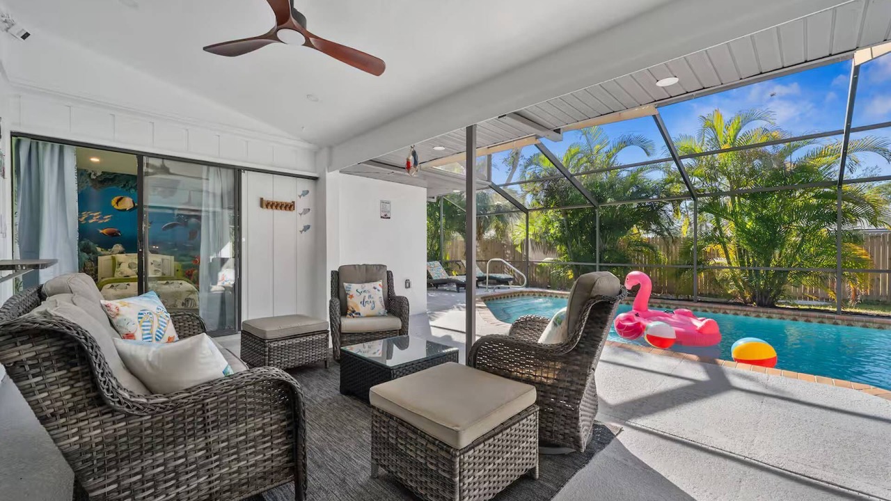 Photo of Outdoor in Gulf Gate Estates