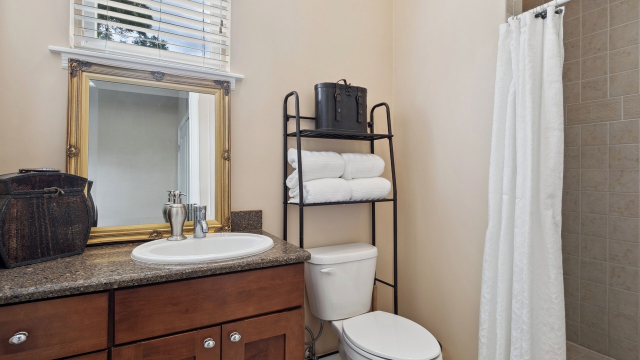 Photo of Bathroom in Haile Plantation