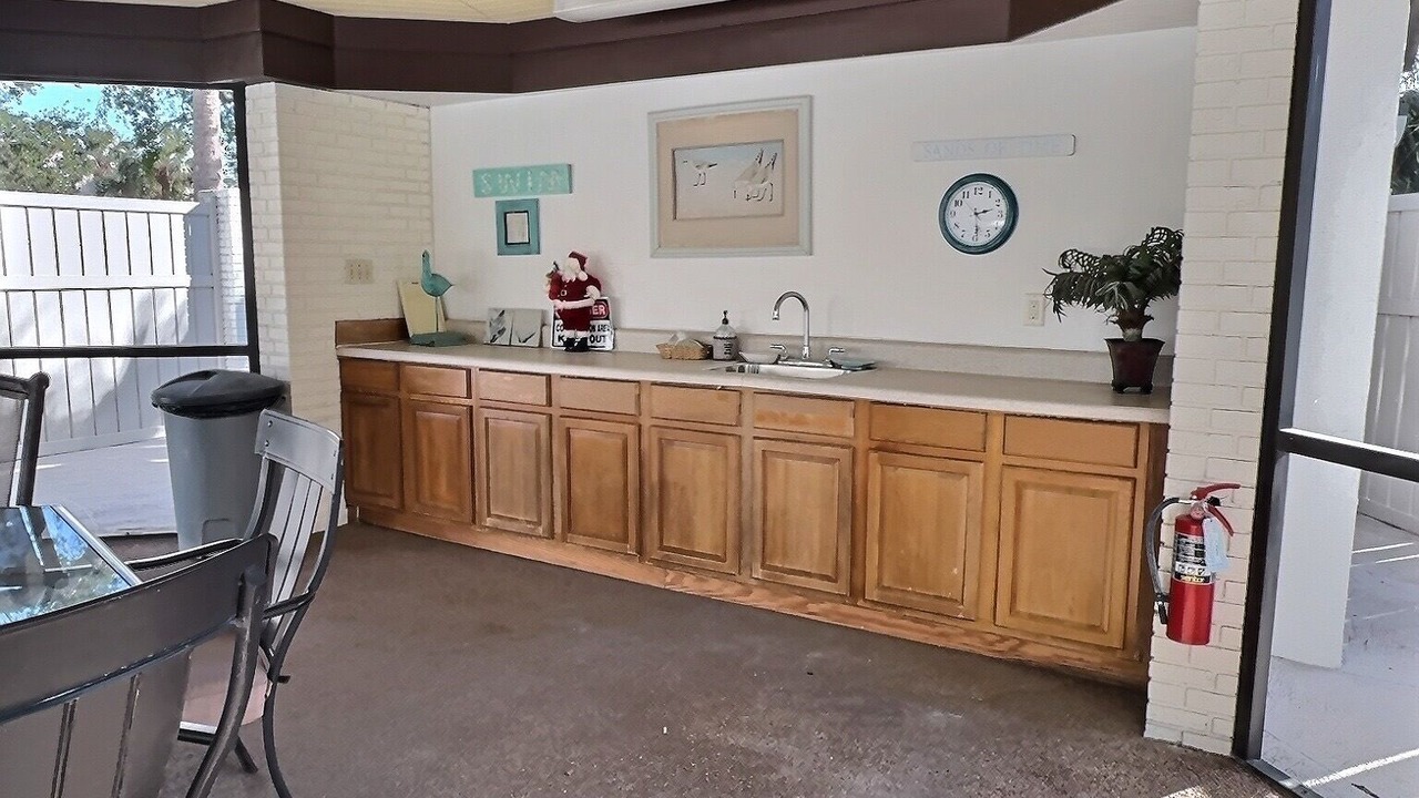 Photo of Outdoor in Gulf Gate Estates
