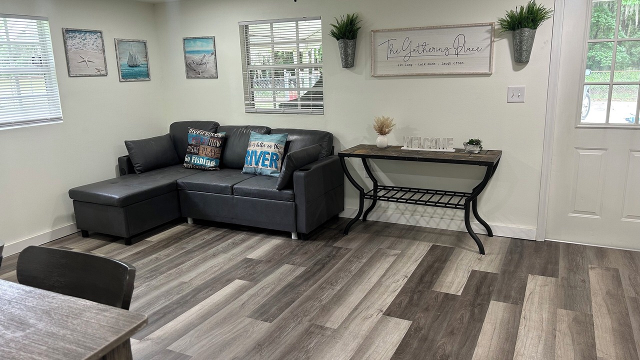 Photo of Livingroom in East Palatka