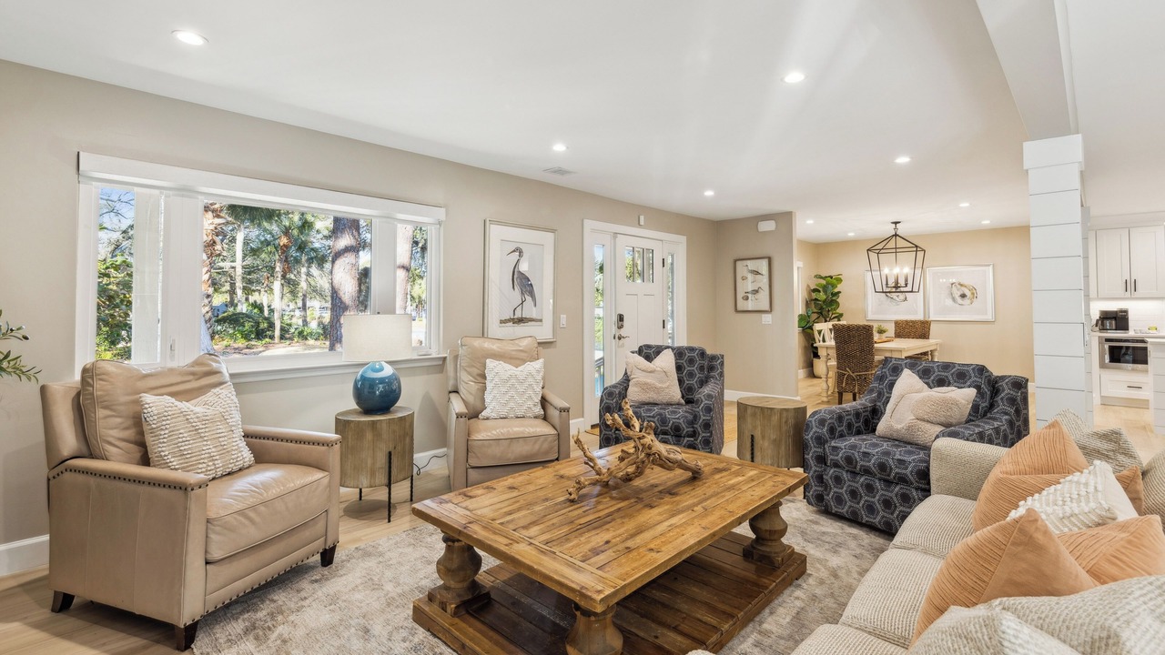 Photo of Livingroom in North Forest Beach