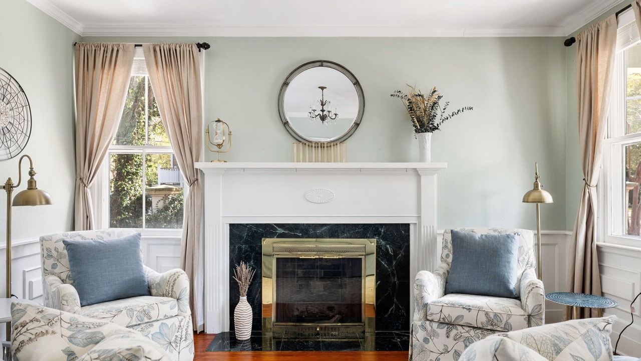 Photo of Livingroom in Harleston Village