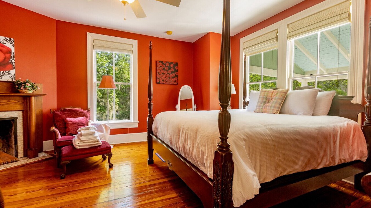 Photo of Livingroom in Gainesville