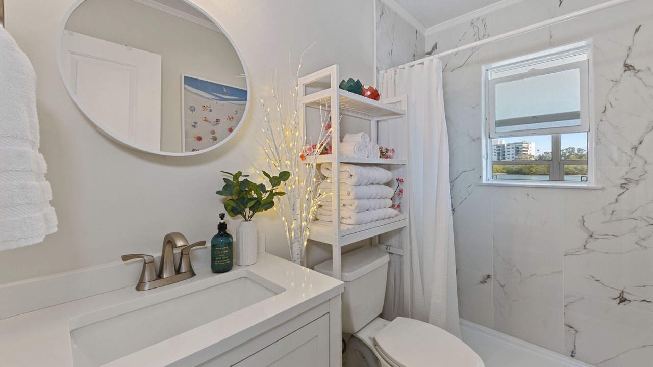 Photo of Bathroom in Independence Square