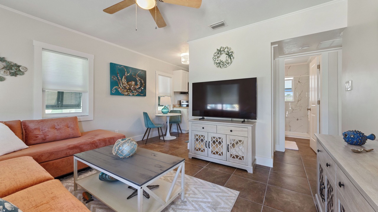 Photo of Livingroom in Independence Square