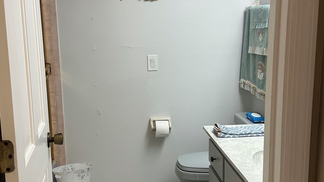 Photo of Bathroom in Trailer Estates