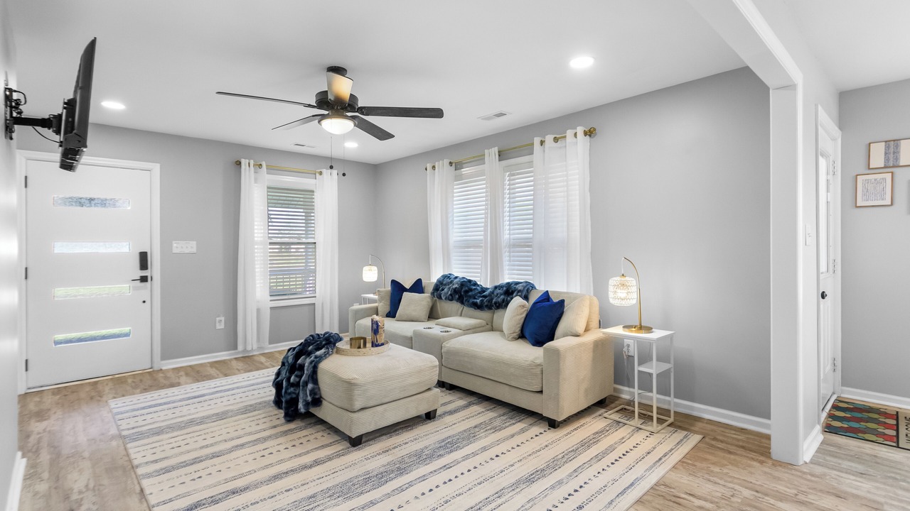 Photo of Livingroom in City View