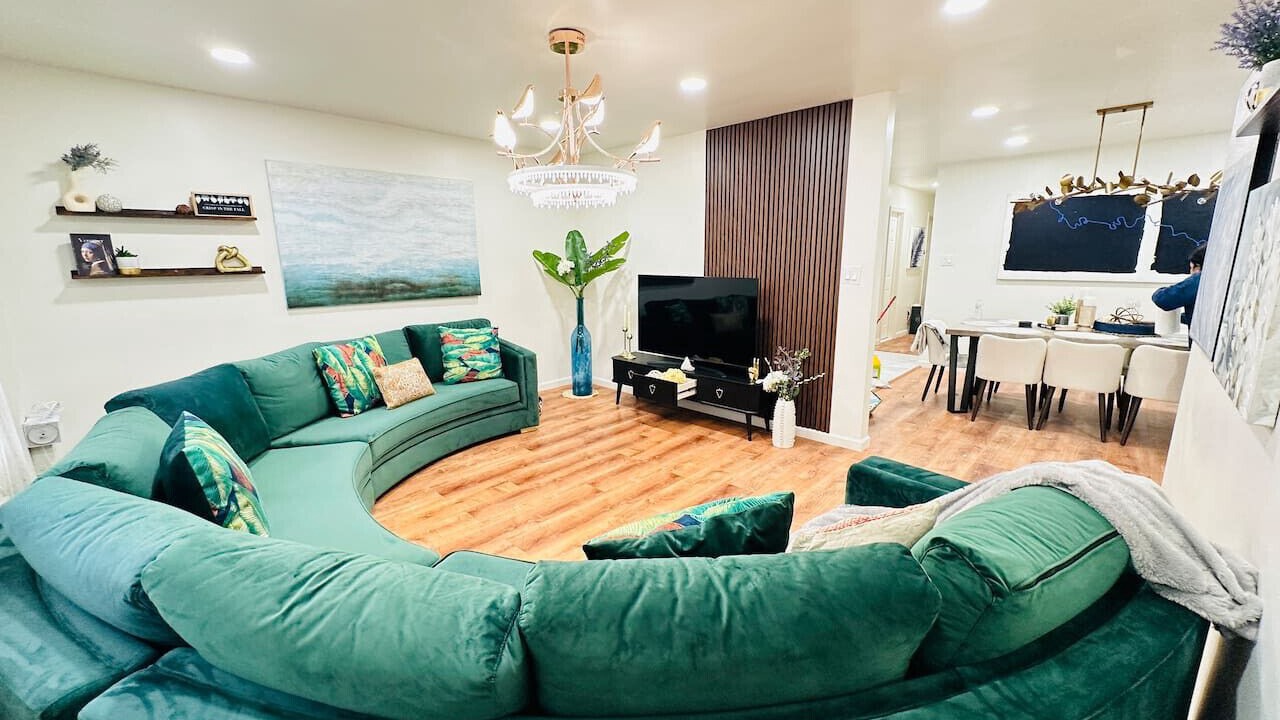 Photo of Livingroom in The Heights