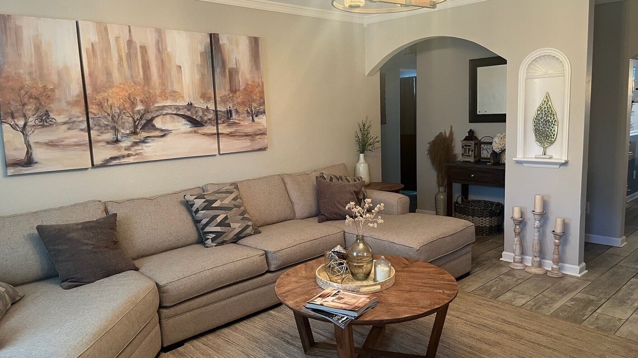 Photo of Livingroom in Seminole