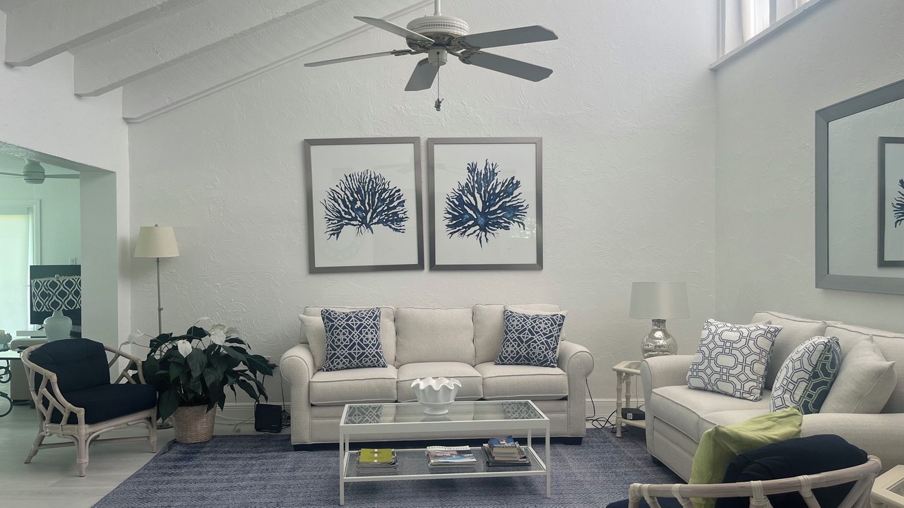 Photo of Livingroom in Trailer Estates