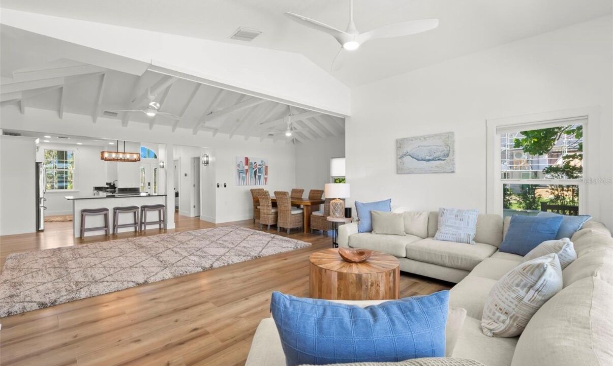 Photo of Livingroom in Bay Esplanade