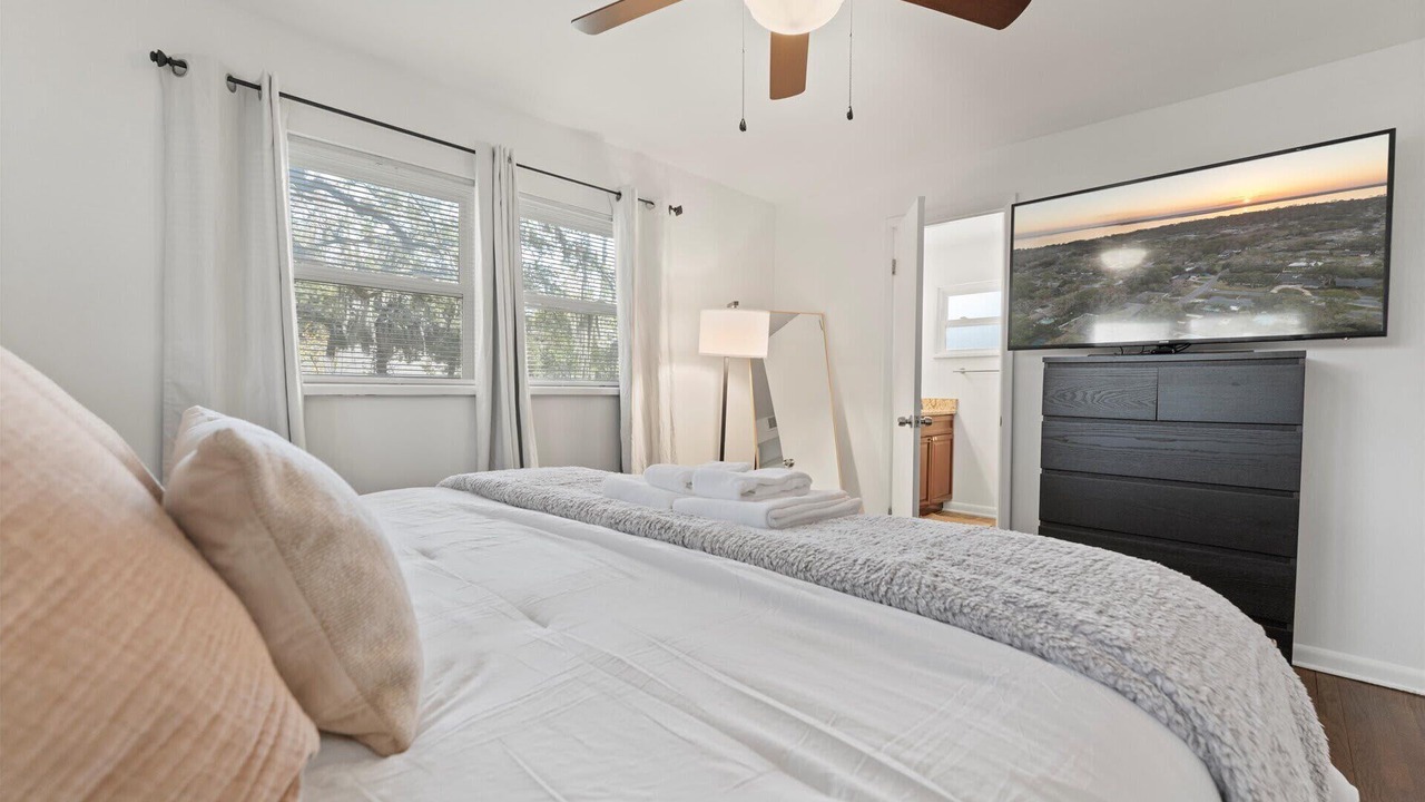 Photo of Bedroom in Lakewood