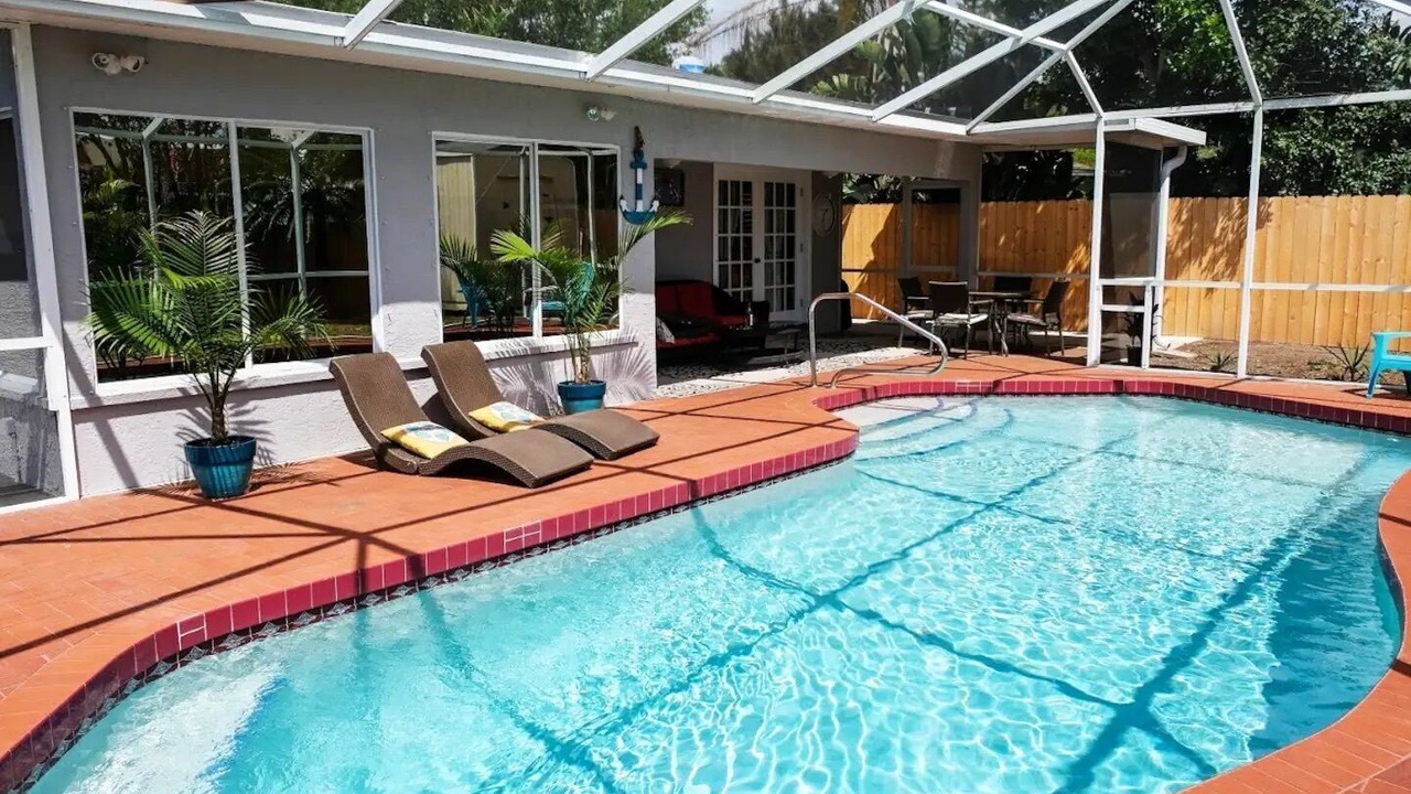 Photo of Outdoor in Gulf Gate Estates