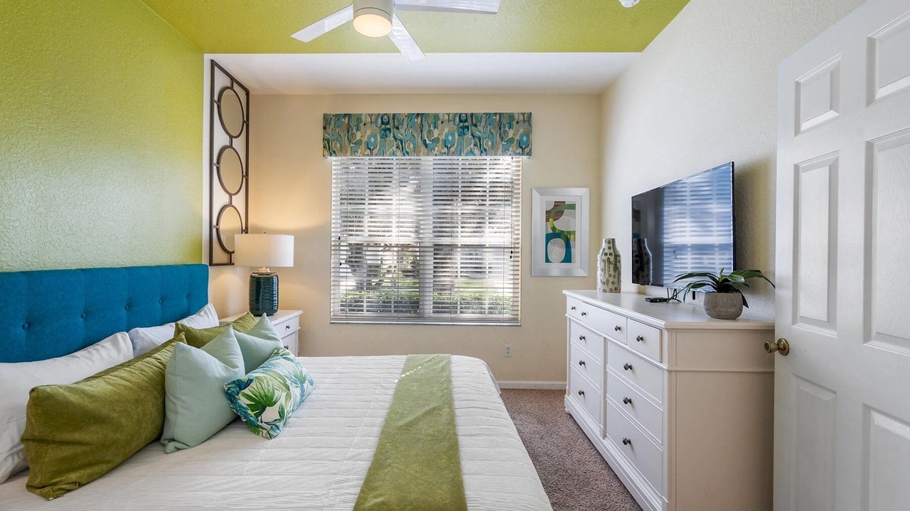 Photo of Bedroom in Bay Lake