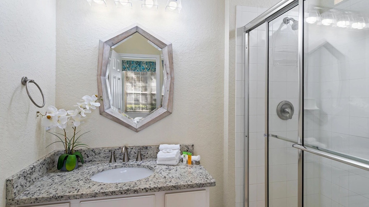 Photo of Bathroom in Bay Lake
