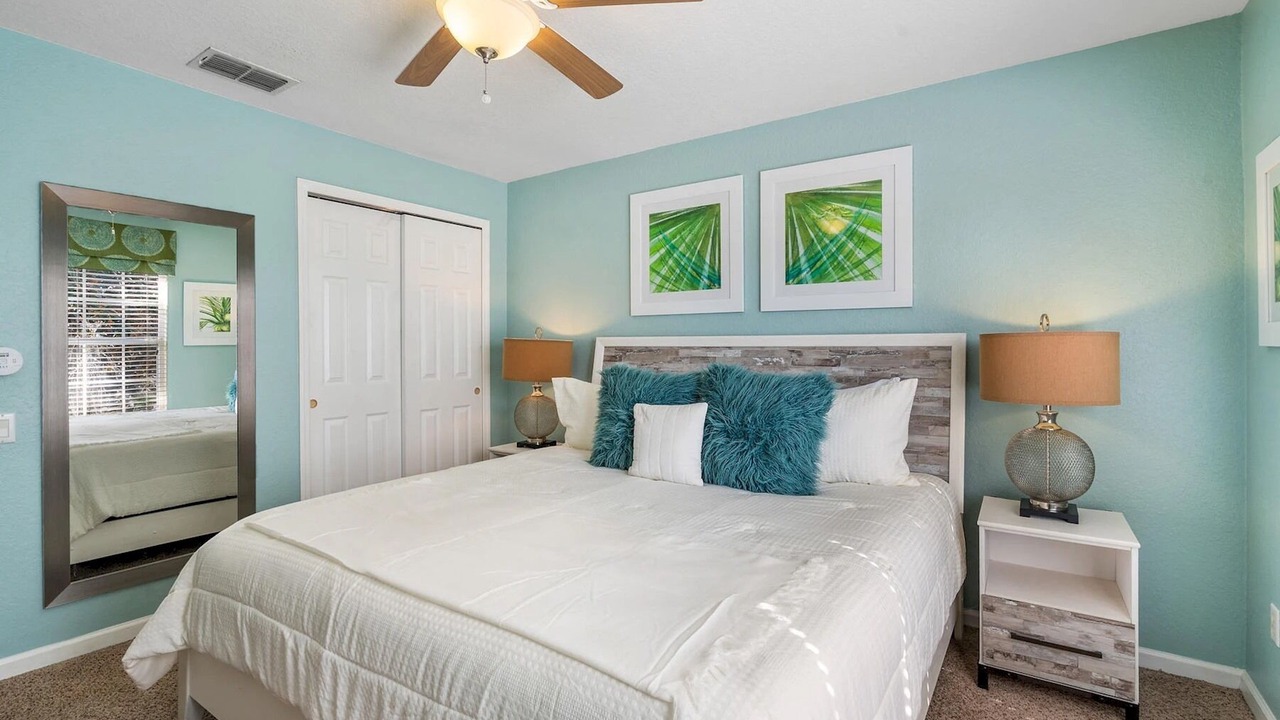 Photo of Bedroom in Bay Lake