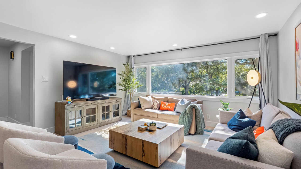 Photo of Livingroom in Oldsmar
