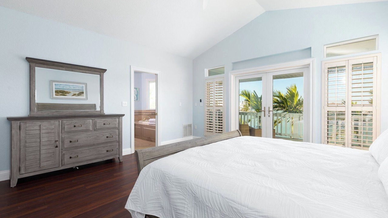 Photo of Bedroom in Sunset Beach