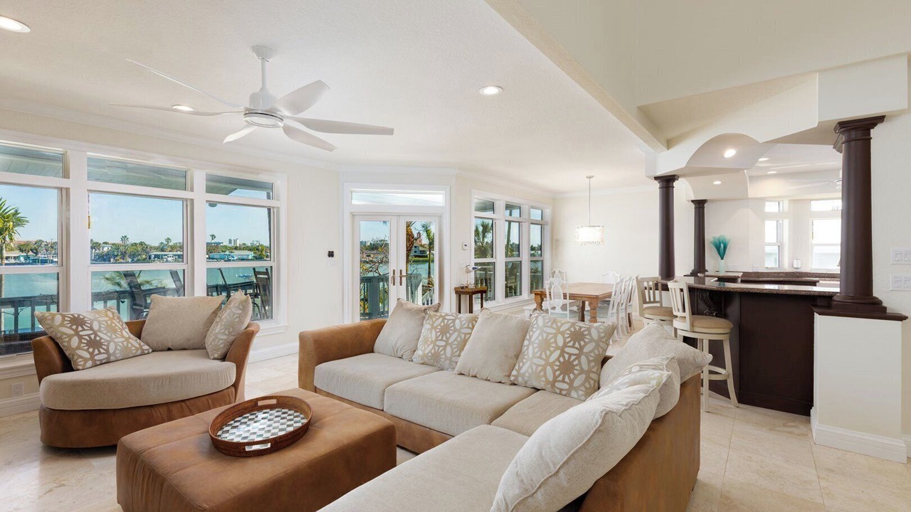 Photo of Livingroom in Sunset Beach
