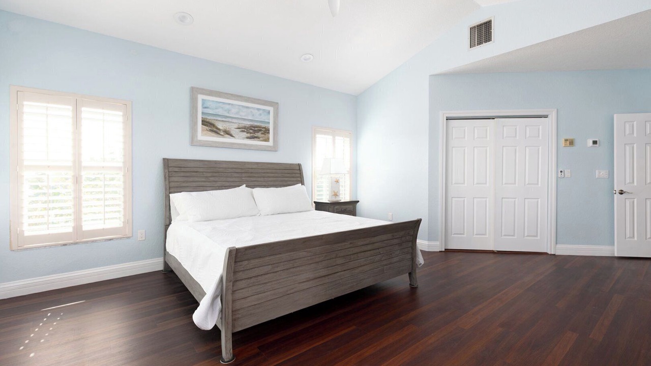 Photo of Bedroom in Sunset Beach
