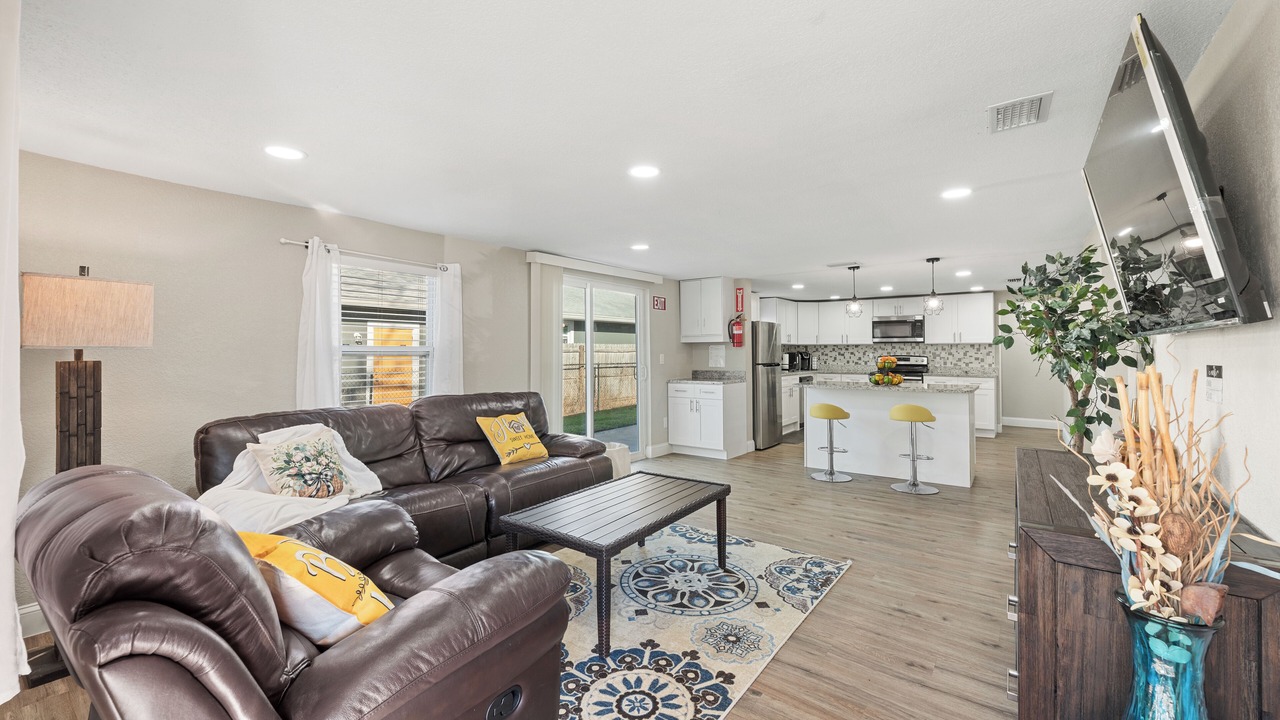 Photo of Livingroom in East Tampa