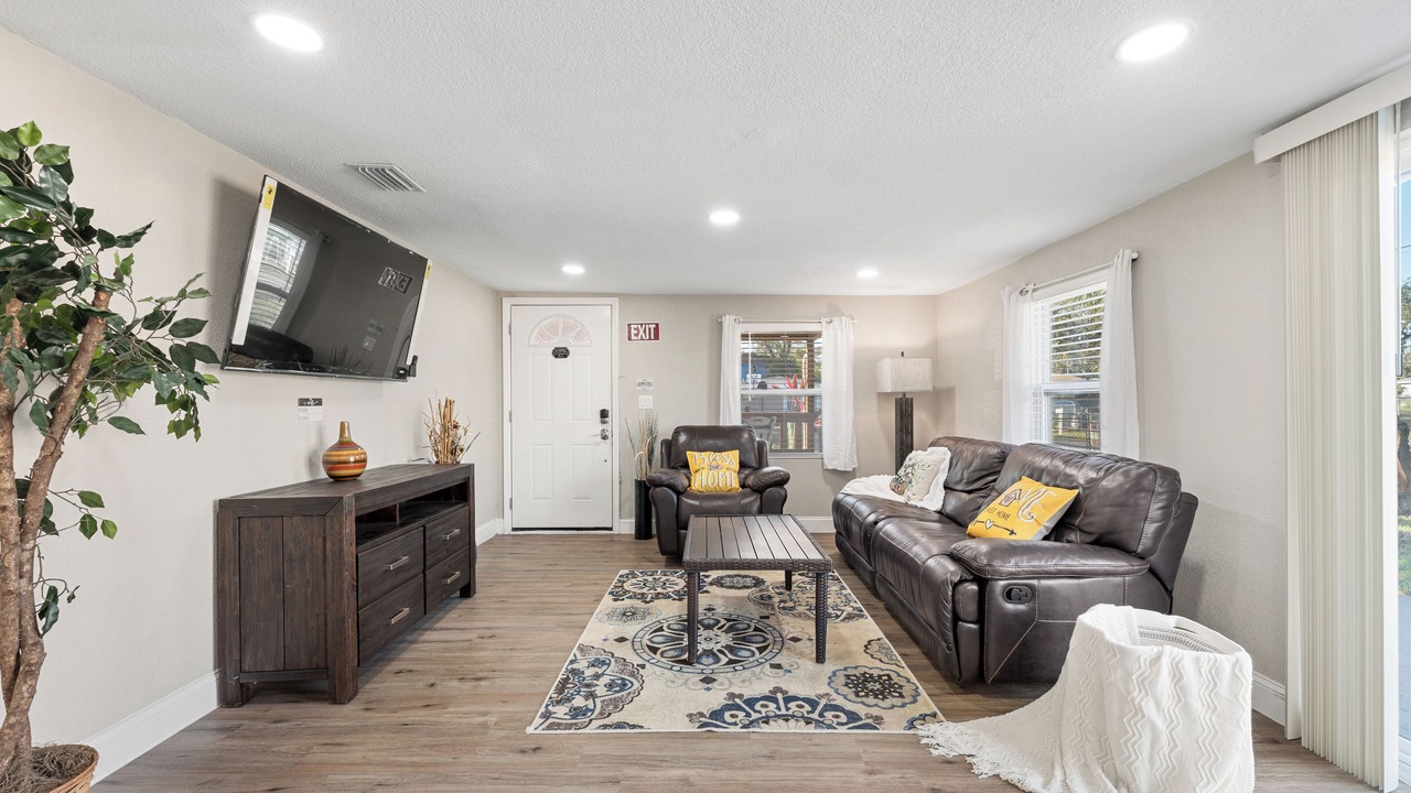 Photo of Livingroom in East Tampa