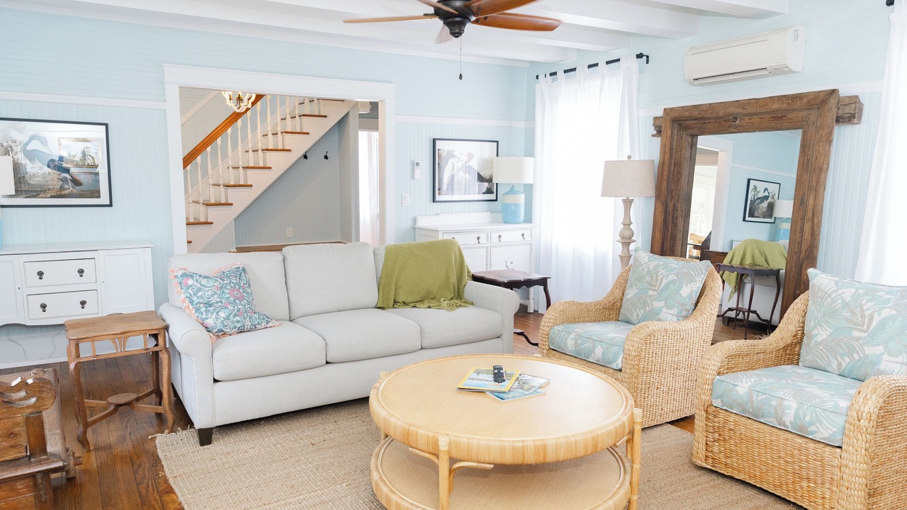 Photo of Livingroom in Manteo