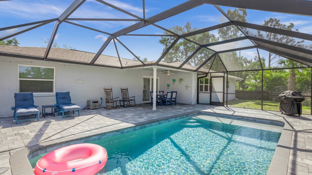 Photo of Outdoor in Gulf Gate Estates