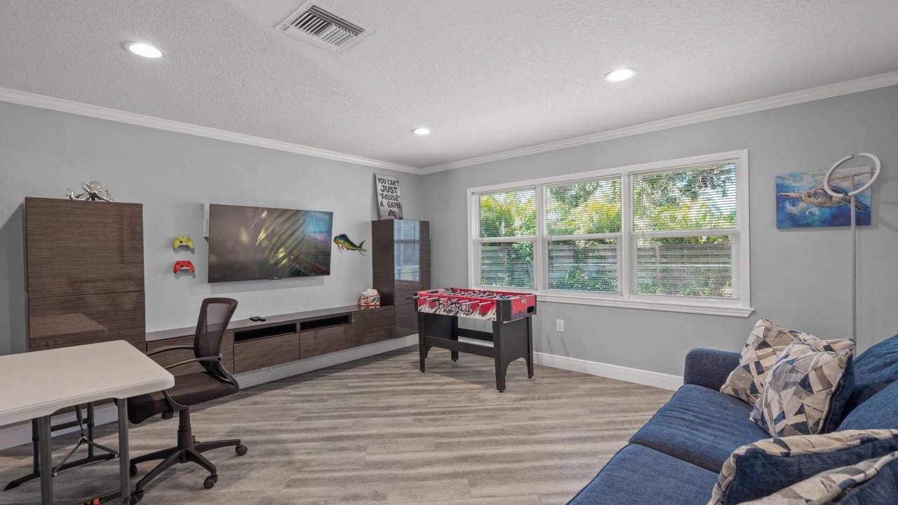 Photo of Bedroom in Gulf Gate Estates