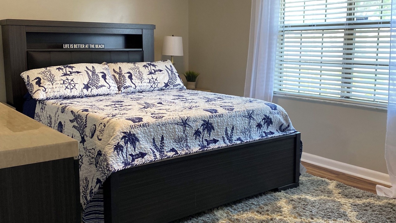 Photo of Bedroom in Indianola Estates