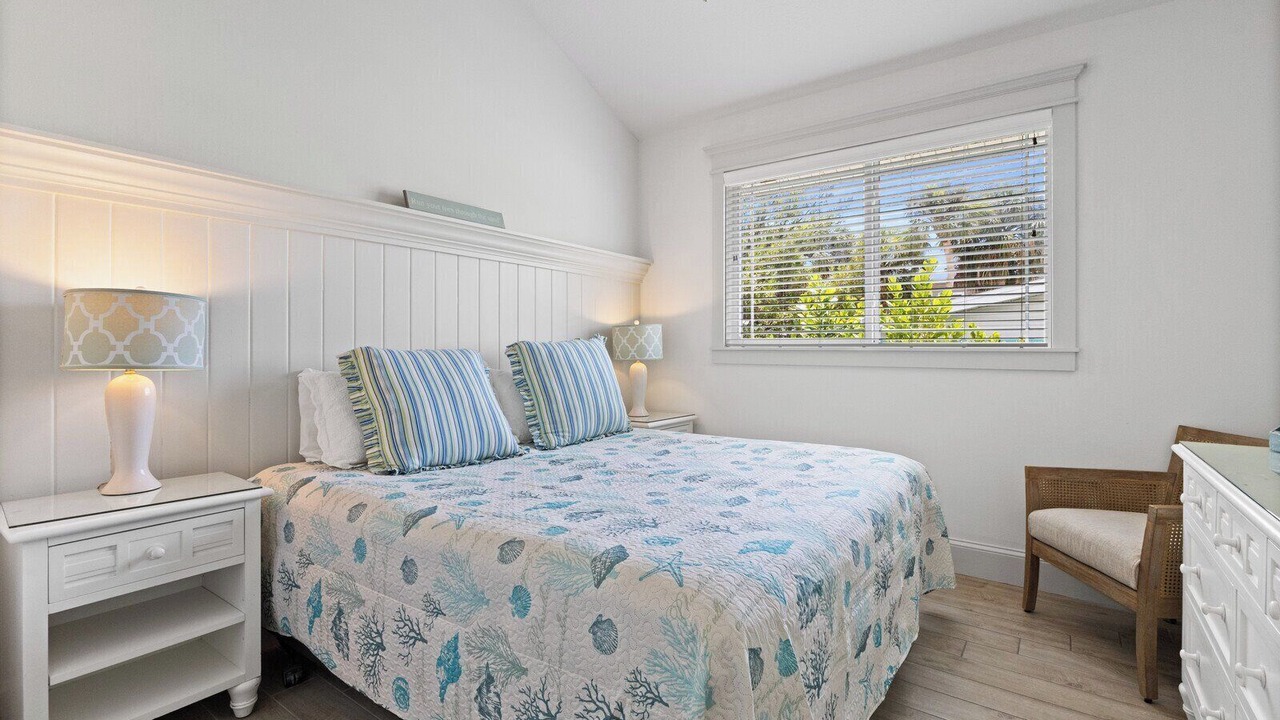 Photo of Bedroom in Holmes Beach