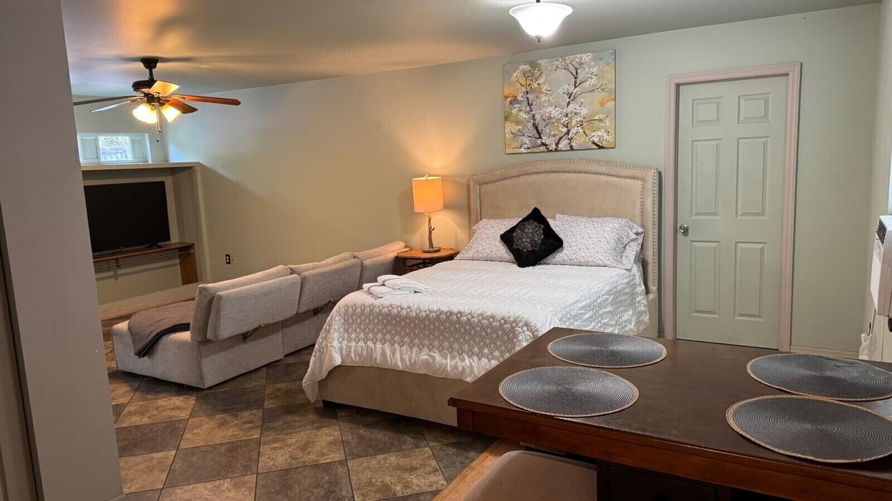 Photo of Bedroom in Spring Hill