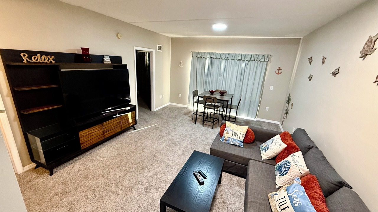 Photo of Livingroom in Hopkins Fitch Grant