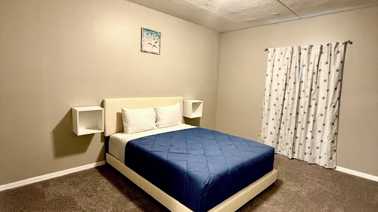 Photo of Bedroom in Hopkins Fitch Grant