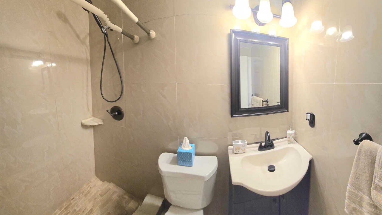 Photo of Bathroom in West Lealman