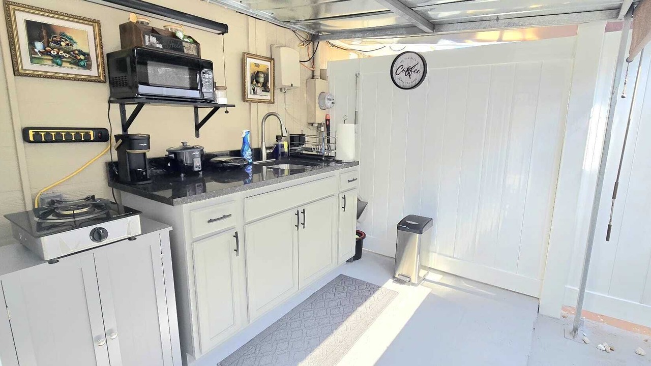 Photo of Kitchen in West Lealman