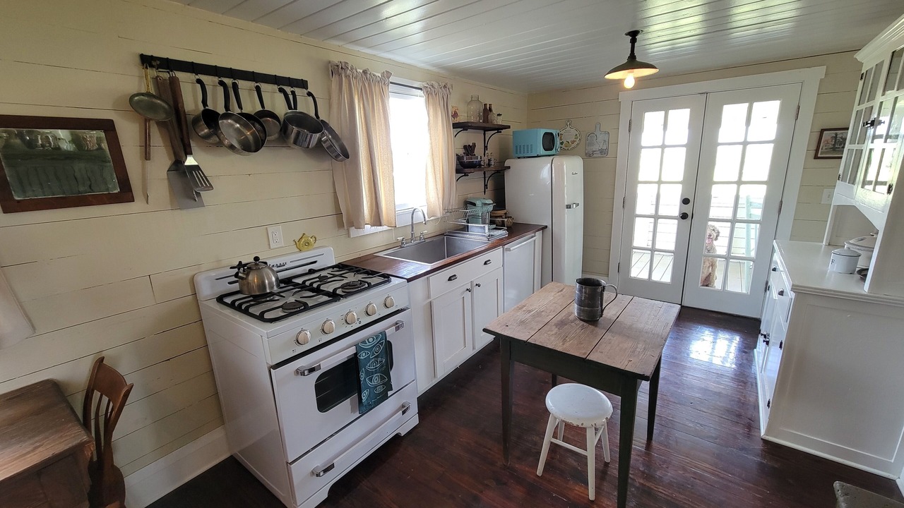 Photo of Kitchen in Dade City