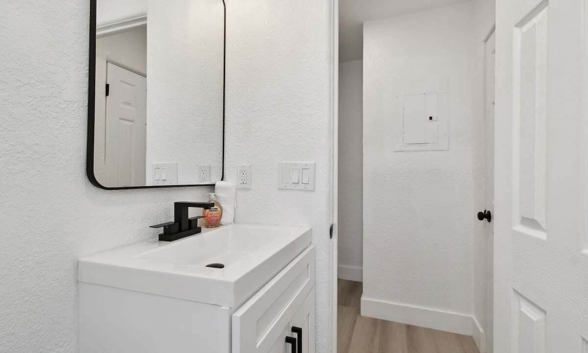 Photo of Bathroom in Treasure Island