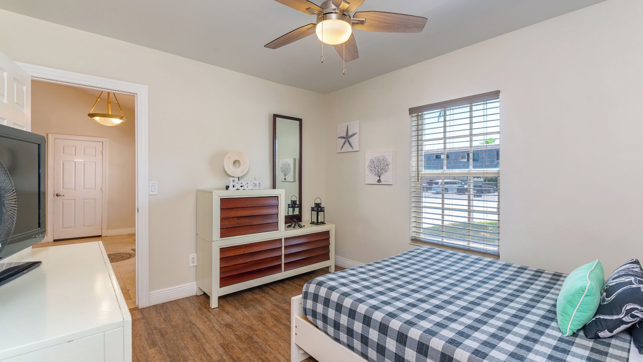 Photo of Bedroom in Survey Creek