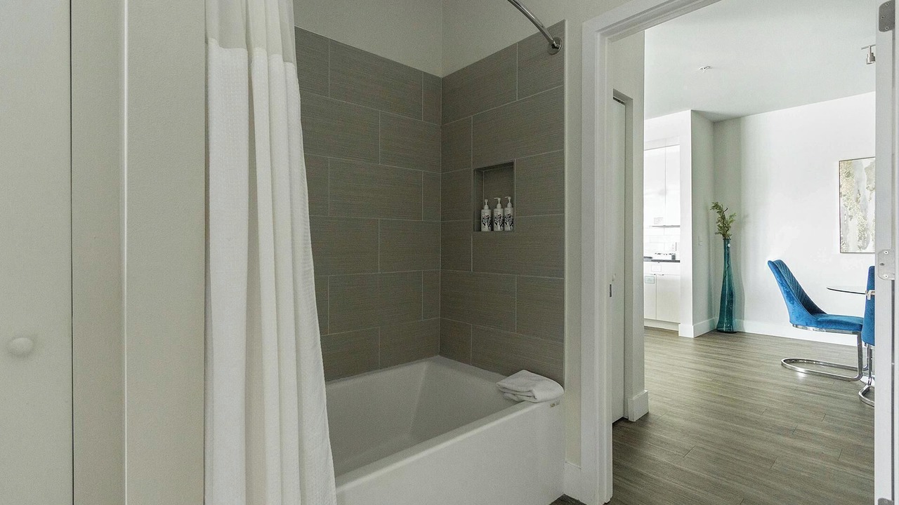 Photo of Bathroom in Port Tampa City