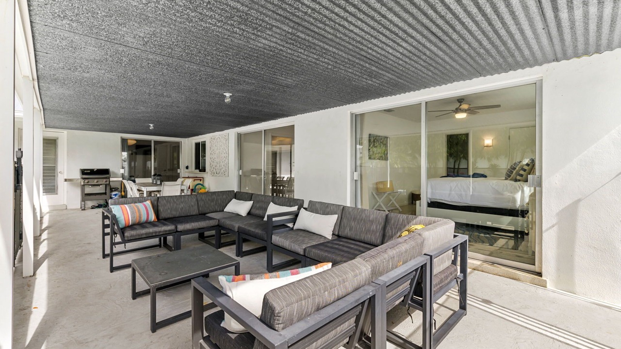 Photo of Outdoor in Harbor Hills