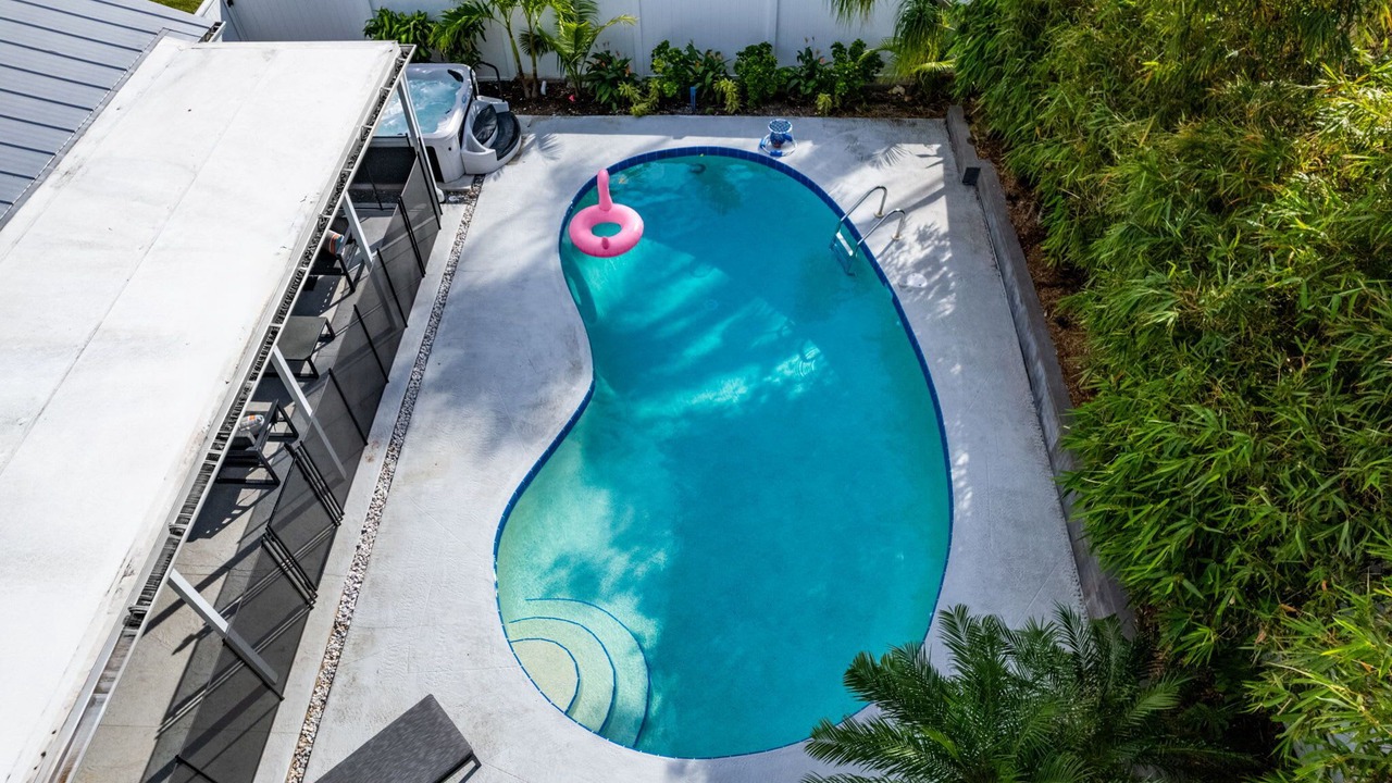 Photo of Outdoor in Harbor Hills